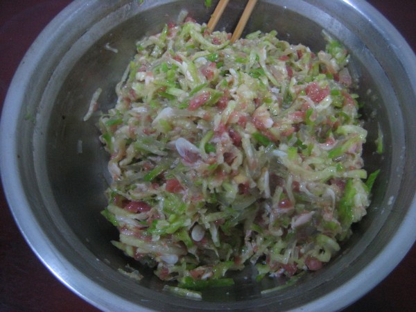 Steamed Dumplings with Cornmeal Hot Noodles recipe