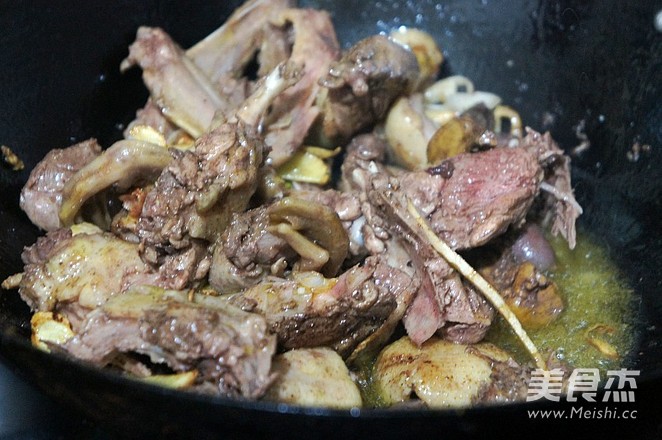 Braised Wild Duck in Sauce recipe