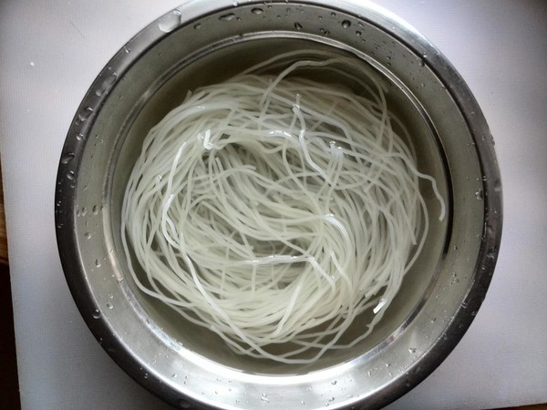 Boil Yunnan Rice Noodles recipe