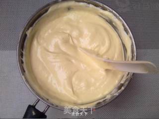 Small Cakes with Custard Sauce recipe