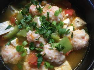 Nutrition Reduced Fat Tomato and Shrimp Slippery Tofu Soup recipe