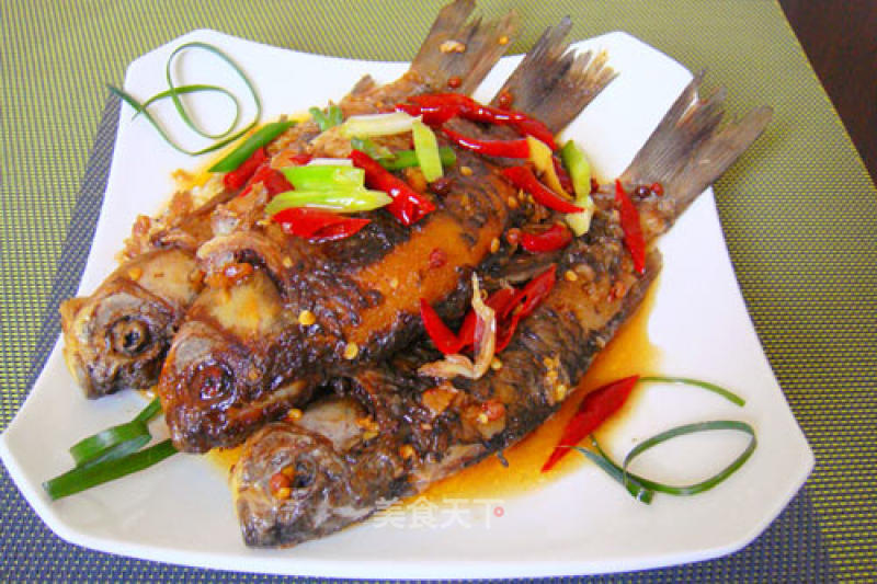 Homemade Braised Small Crucian Carp