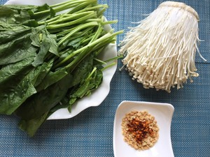 Spinach and Enoki Mushroom recipe