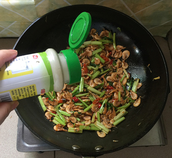 Stir-fried Shrimp with Celery recipe