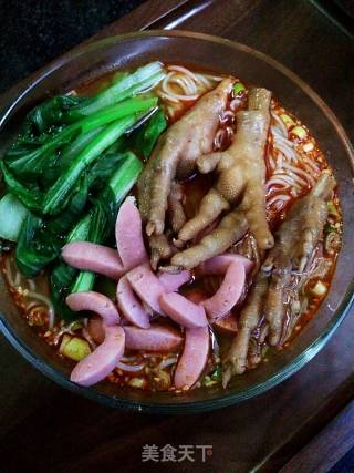 Crispy Chicken Feet Rice Noodles recipe