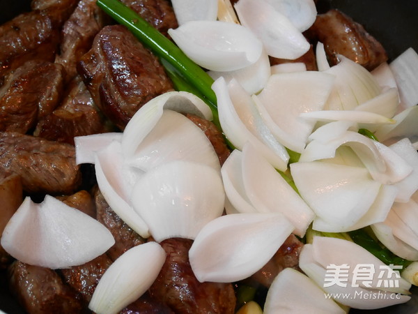 Braised Tomato Beef Noodle recipe