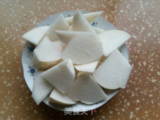 Stewed Radish with Pig Tail recipe