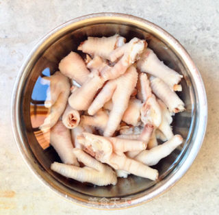 Pickled Pepper Chicken Feet recipe