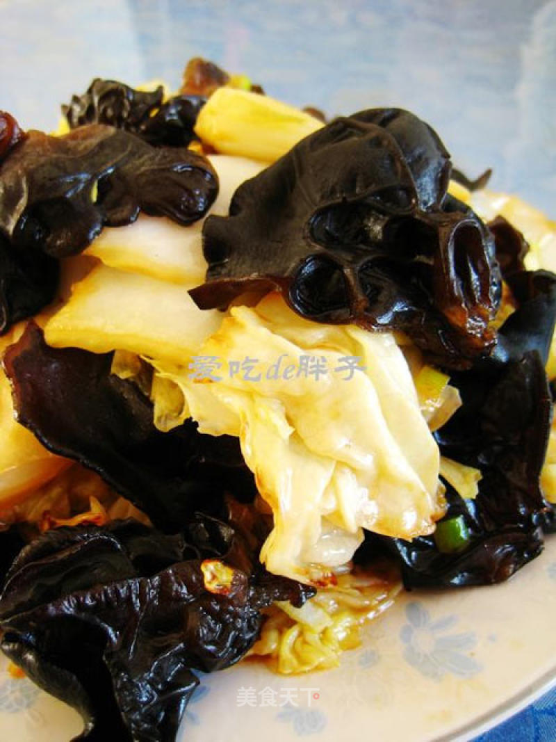 Stir-fried Cabbage with Fungus recipe