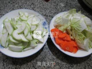 Stir-fried Long Melon with Cabbage recipe