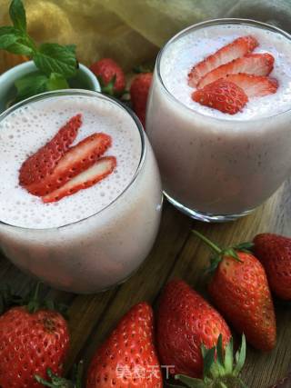 Strawberry Milkshake recipe
