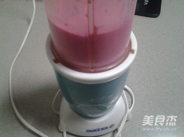 Pitaya Peel Milkshake recipe