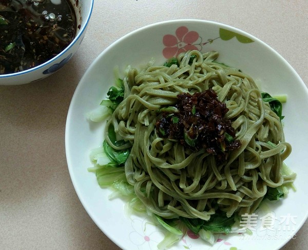 Hand-rolled Noodles with Garlic Soy Sauce and Green Sauce recipe