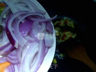 Stir-fried Pork with Onion and Mushroom recipe