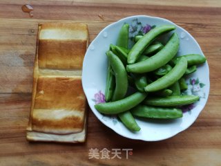 Fried Bean Curd with Sweet Beans recipe