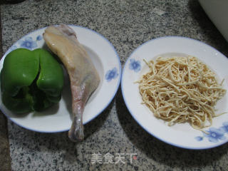 Dried Duck Legs with Dried Peppers recipe