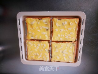 Rocky Cheese and Raisin Toast recipe