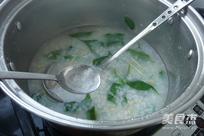 Pork Liver Porridge with Wolfberry Leaves recipe