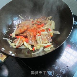 Stir-fried Dongpo Pork with Salted Radish and Garlic recipe