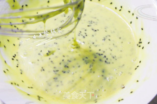 Sesame Egg Roll Baby Food Supplement, Egg + Milk + Cooked Black Sesame recipe