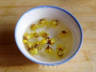 Glutinous Rice Porridge with Winter Plum Blossom and Rock Sugar recipe