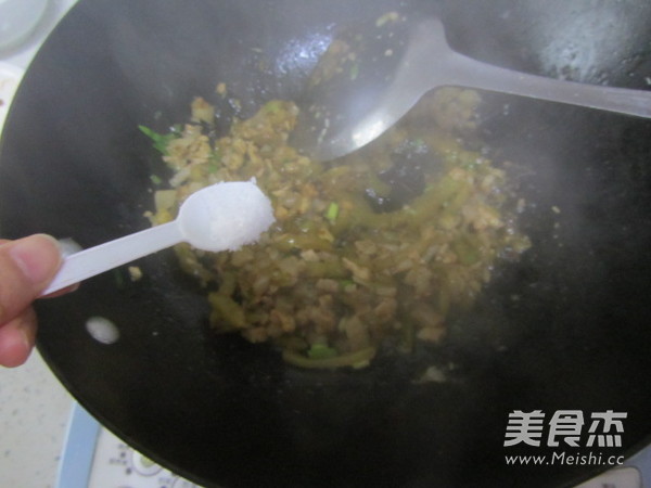 Mustard with Minced Pork on Fire recipe