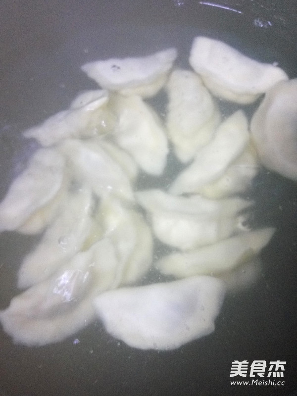 Leek and Spanish Mackerel Dumplings recipe