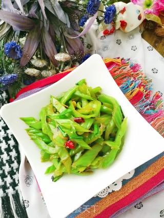 Vegetarian Stir-fried Mustard Stems recipe