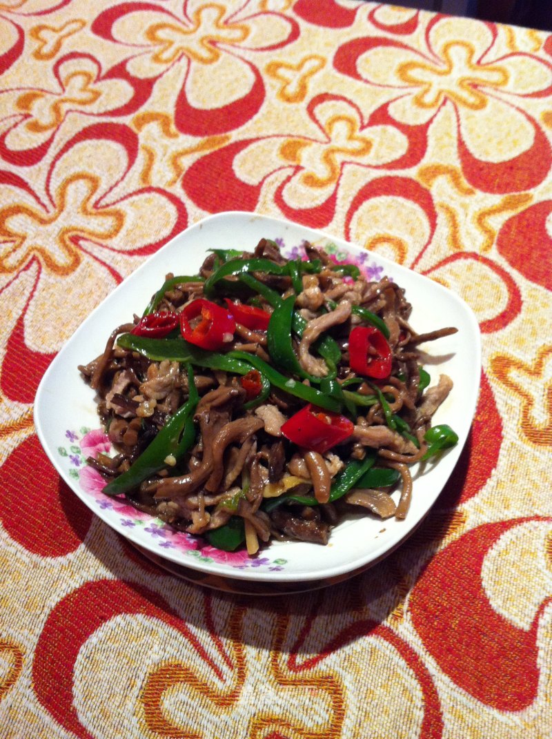 Stir-fried Shredded Pork with Dried Mushrooms recipe