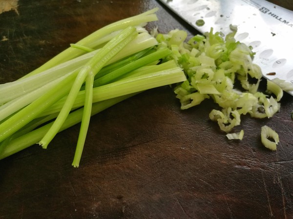 Whole Wheat Celery Pork Bun recipe