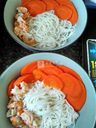 Carrot and Egg Noodles recipe