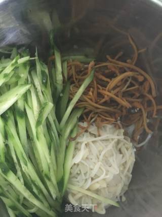 Enoki Mushroom and Cordyceps Flower recipe