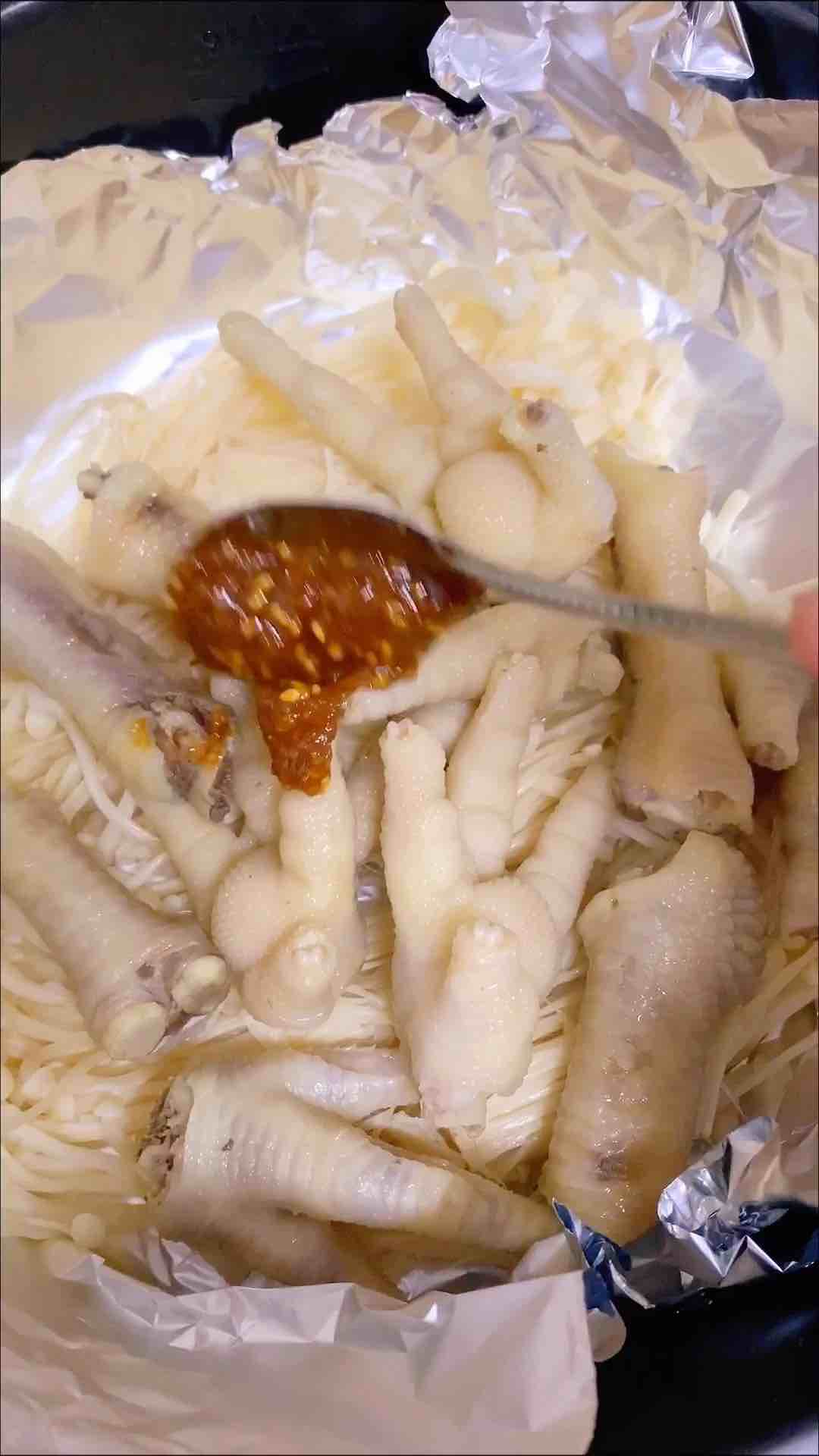 Grilled Chicken Feet with Sauce recipe