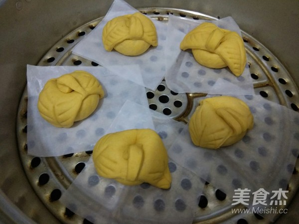 Pumpkin Pattern Buns recipe