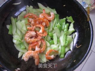 Fried Shrimp with Cucumber recipe
