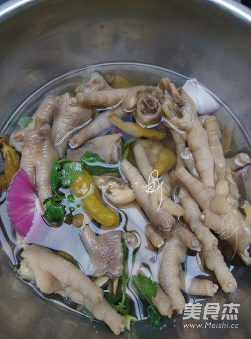 Homemade Pickled Chicken Feet recipe