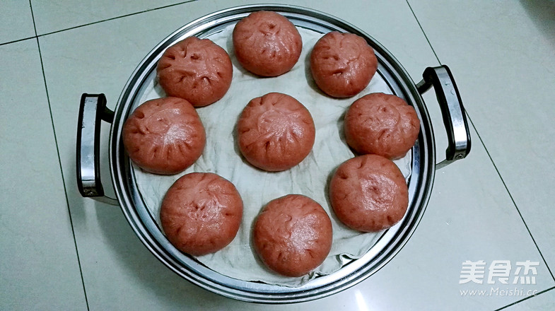 Variety of Pasta: Red Velvet Buns recipe