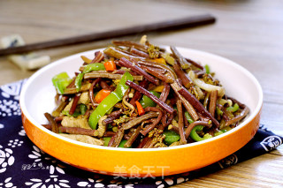 #trust之美# Stir-fried Bracken with Shredded Pork recipe