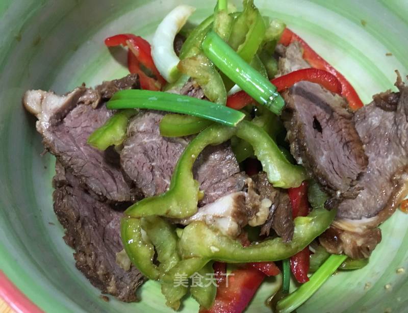 Donkey Meat Mixed with Double Pepper recipe