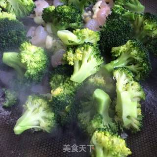 Fried Broccoli with Shrimp recipe