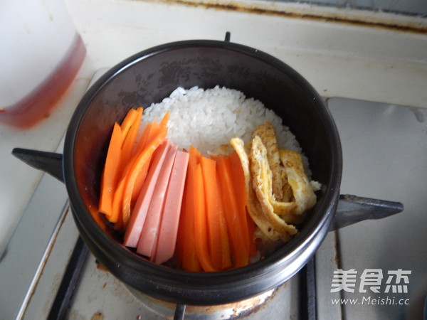 Egg Stone Pot Rice recipe