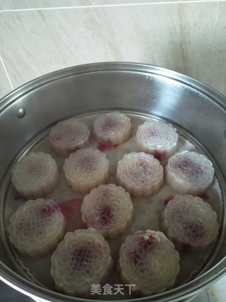 Sago Pitaya Snowy Mooncakes recipe