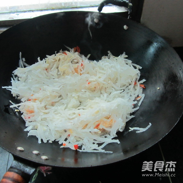 White Radish Shreds with Black Bean Sauce recipe