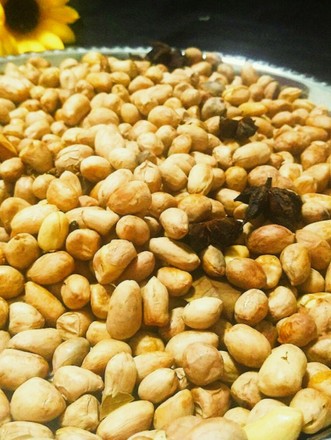 Homemade Spiced Peanuts recipe