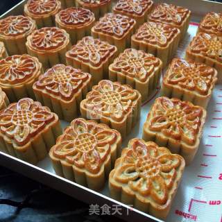 #新良第一节烤大赛# Bean Paste Moon Cake recipe