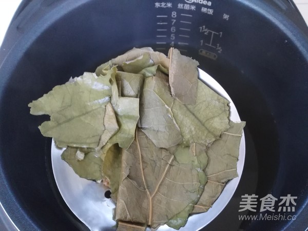 Lotus Leaf Glutinous Rice Porridge recipe