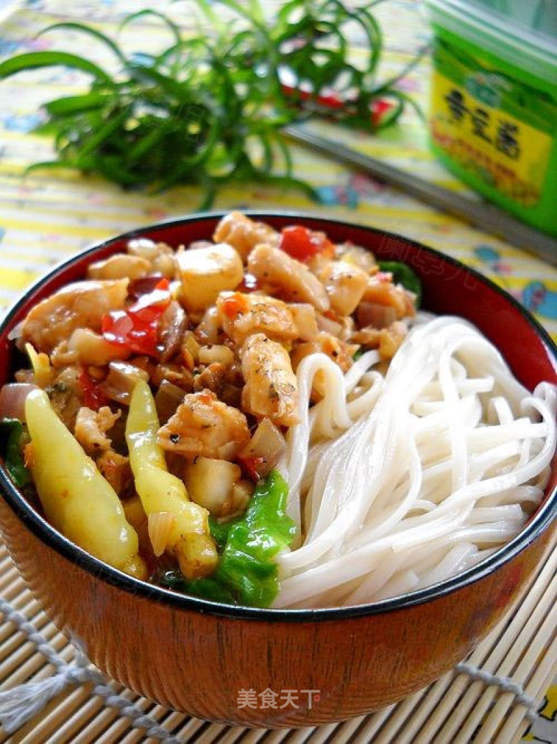Diced Fish Noodles with Pickled Cabbage Sauce