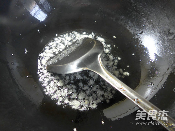 Stir Fried Chrysanthemum with Fresh Shrimp recipe