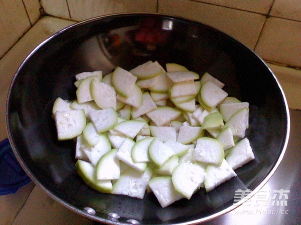 Stir-fried Gourd with Garlic recipe