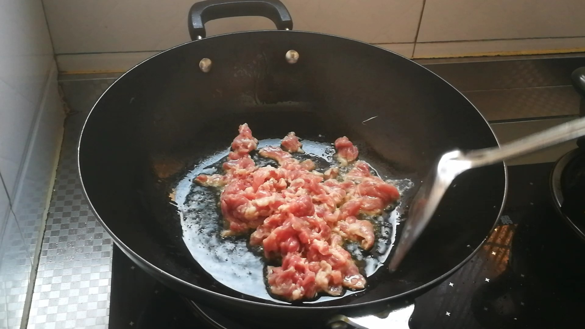 Stir-fried Pleurotus Eryngii with Black Pepper Beef recipe